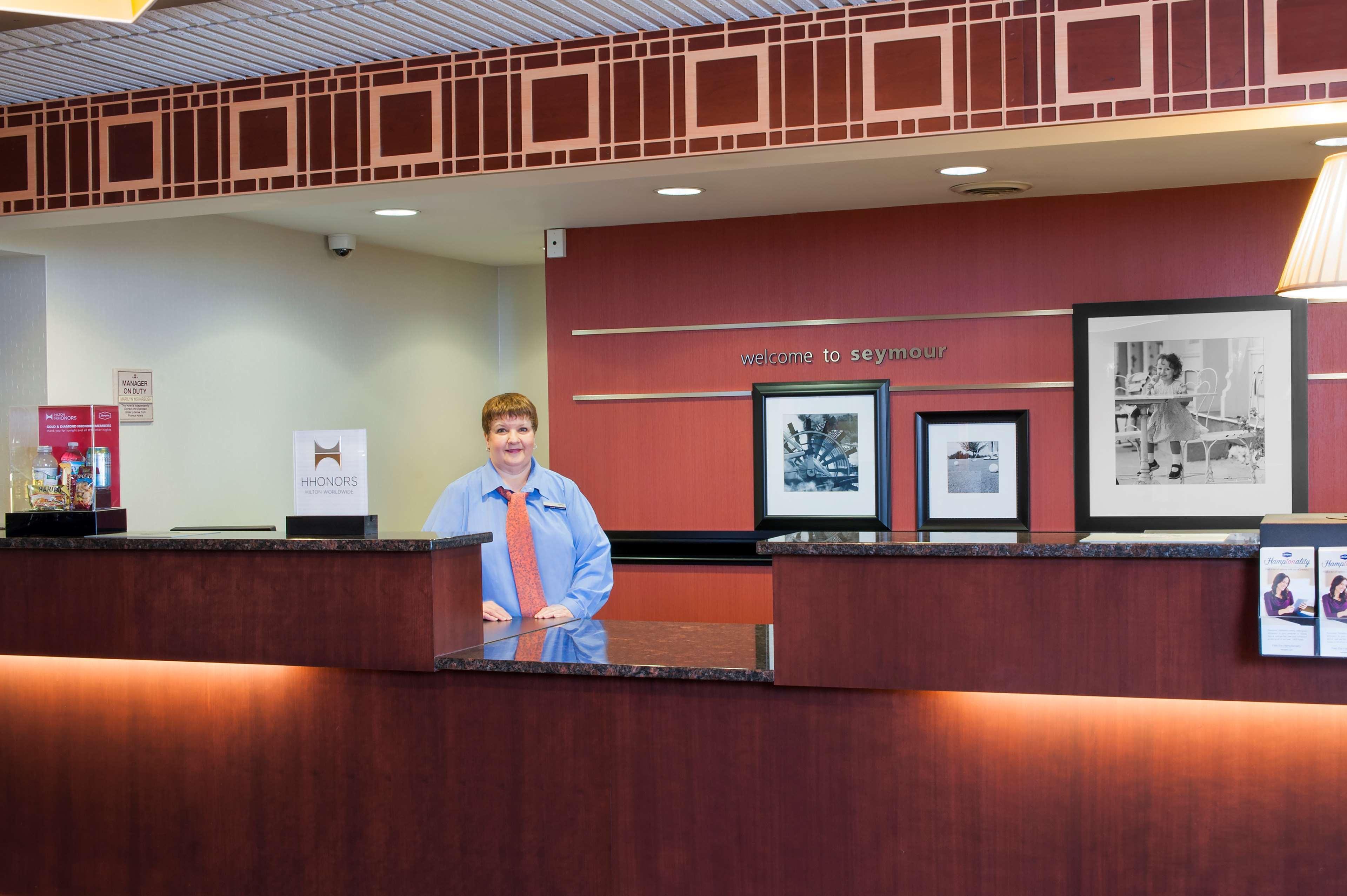 Hampton Inn Seymour Ngoại thất bức ảnh